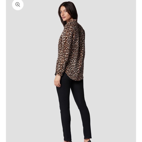 EQUIPMENT FEMME Silk Button Down - Picture 2 of 5